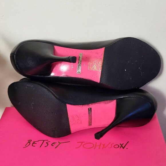 Betsey Johnson Calais Italian Leather Peep Toe Heels Crystal Flowers. Size 9 - Picture 7 of 7